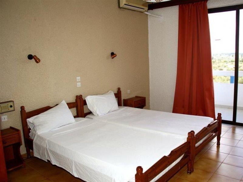 Karavos Hotel Apartments Archangelos  Bagian luar foto