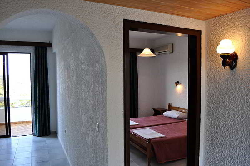 Karavos Hotel Apartments Archangelos  Bagian luar foto